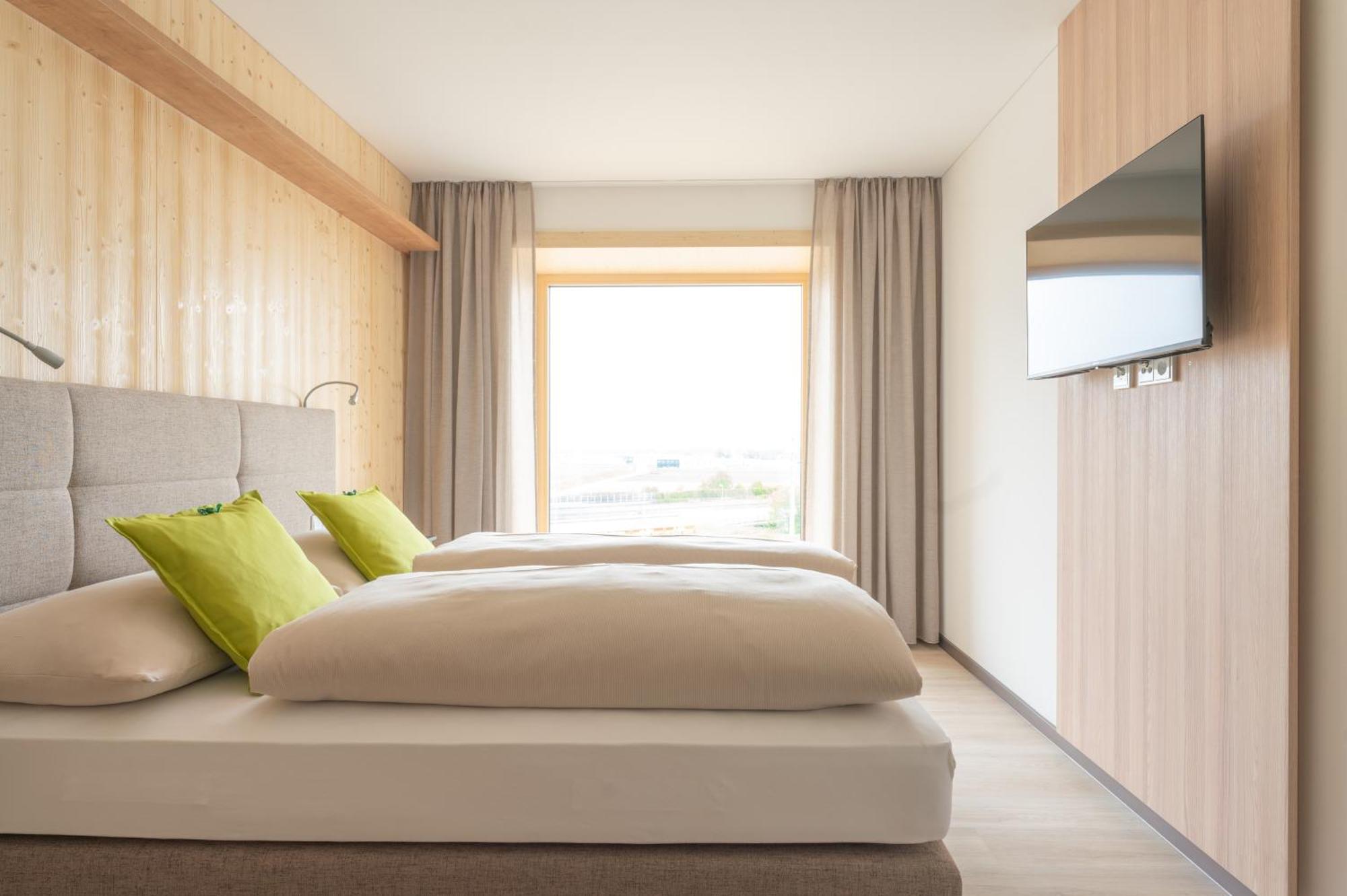 Eee Hotel Eberstalzell מראה חיצוני תמונה