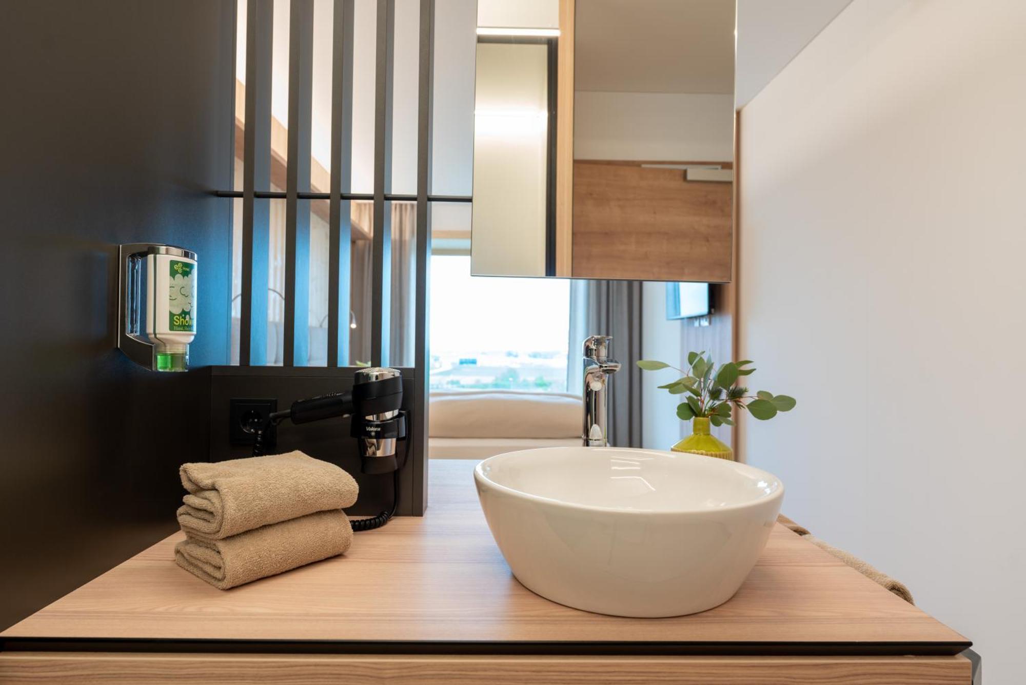 Eee Hotel Eberstalzell מראה חיצוני תמונה